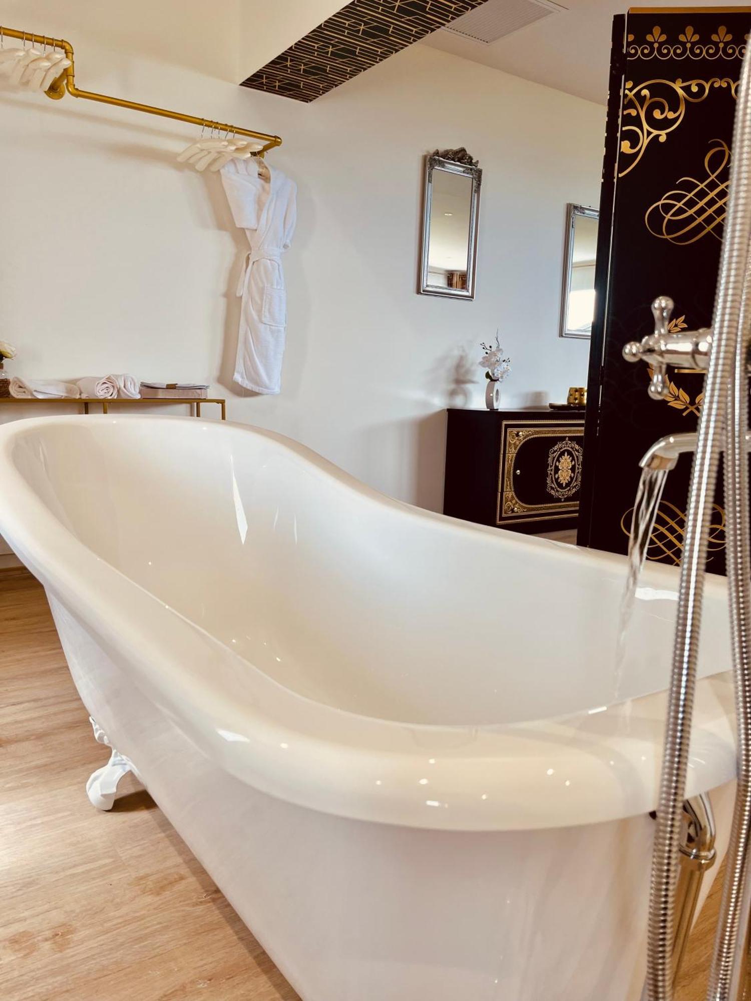 Le Domaine De La Tour Des Vents Bed & Breakfast Bergerac Eksteriør bilde